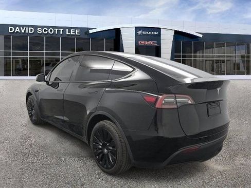 Used 2023 Tesla Model Y Long Range AWD/4WD image 4