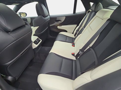 Used 2025 Lexus LS 500 F Sport AWD/4WD image 14