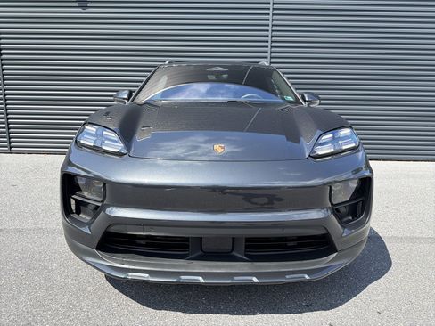 New 2025 Porsche Macan 4 Electric AWD/4WD image 19