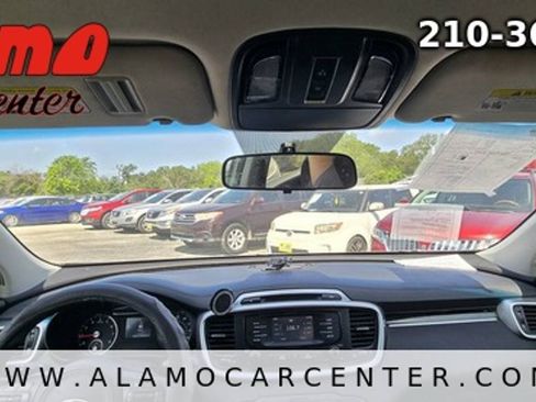 Used 2018 Kia Sorento L FWD image 38