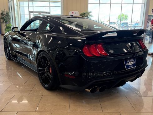 Used 2020 Ford Mustang Shelby GT500 w/ Technology Package RWD image 5
