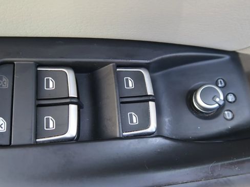 Used 2016 Audi Q3 2.0T Premium Plus w/ Technology Package FWD image 28