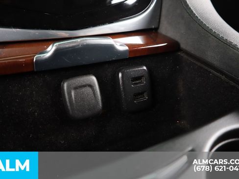 Used 2017 Cadillac Escalade Luxury image 36