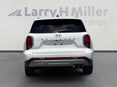 Used 2023 Hyundai Palisade SEL w/ Cargo Package FWD image 5