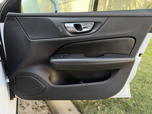 Used 2020 Volvo S60 T5 Momentum w/ Protection Package Premier image 20