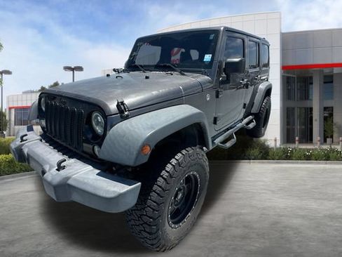 Used 2017 Jeep Wrangler Unlimited Sport AWD/4WD image 2