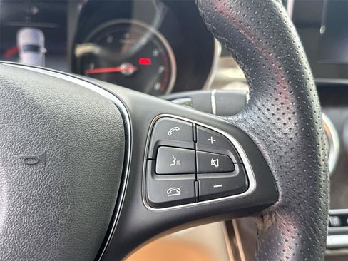 Used 2019 Mercedes-Benz GLC 300 4MATIC image 20