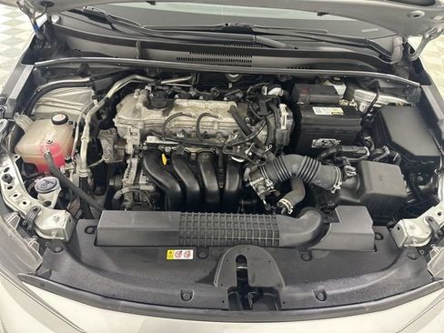 Used 2022 Toyota Corolla LE FWD image 12