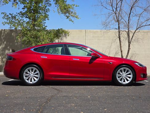 Used 2018 Tesla Model S 75D AWD/4WD image 11