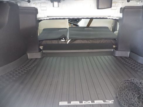 Used 2023 Toyota Camry XLE w/ Navigation Package image 22