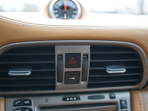 Used 2005 Porsche 911 Carrera image 43