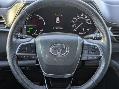 Used 2021 Toyota Sienna XSE w/ XSE Plus Package image 13