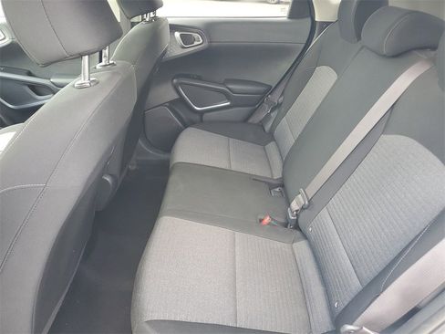 Used 2021 Kia Soul S image 10