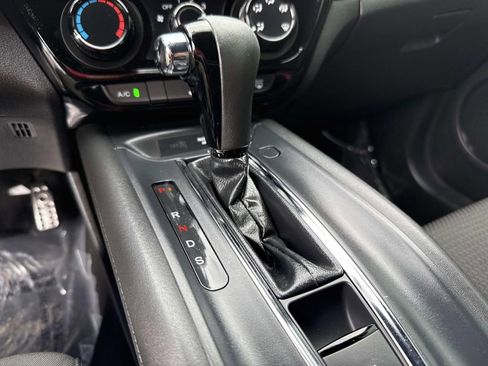 Used 2022 Honda HR-V Sport image 32