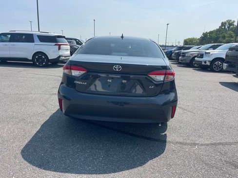 Used 2025 Toyota Corolla LE FWD image 4