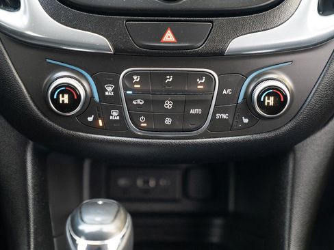 Used 2019 Chevrolet Equinox LT image 31