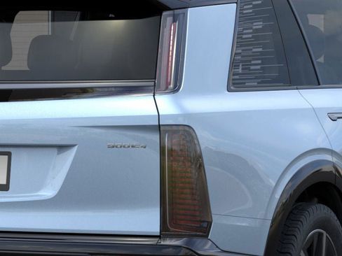 New 2026 Cadillac Vistiq Sport image 11