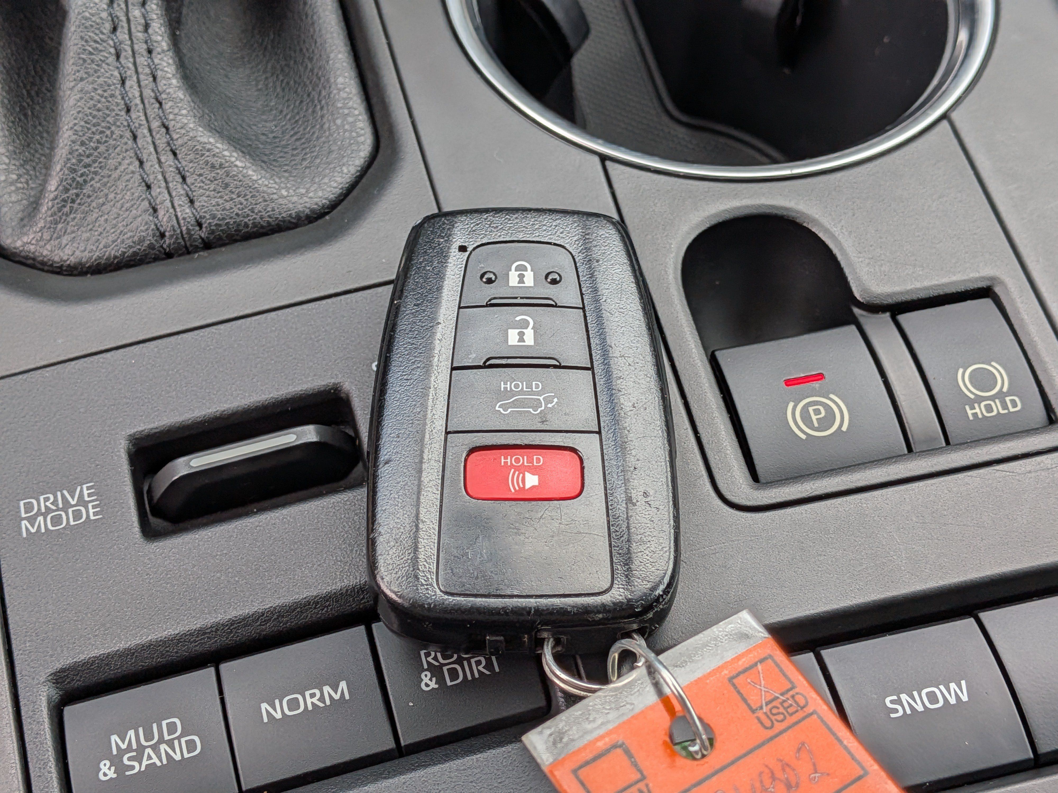 Used 2021 Toyota Highlander XLE AWD/4WD image 37