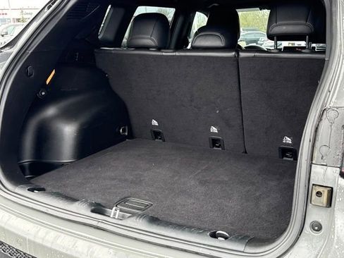 Used 2024 Jeep Compass Limited image 9