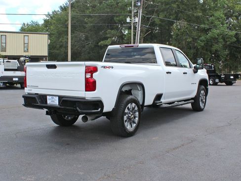 Used 2025 Chevrolet Silverado 2500 Custom w/ Custom Value Package AWD/4WD image 13