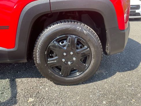 Used 2015 Jeep Renegade Sport w/ Power & Air Group FWD image 31