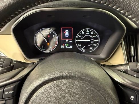 Used 2025 Subaru Outback Limited image 21