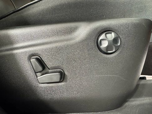 Used 2018 Jeep Grand Cherokee Overland image 39