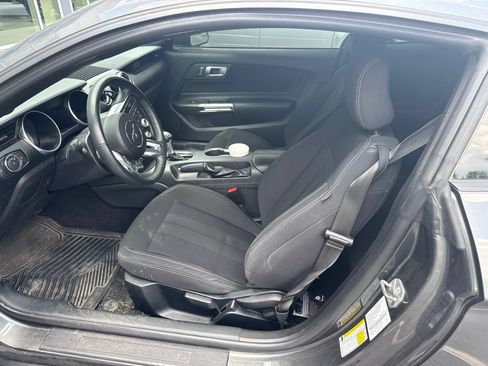 Certified 2020 Ford Mustang Coupe RWD image 11