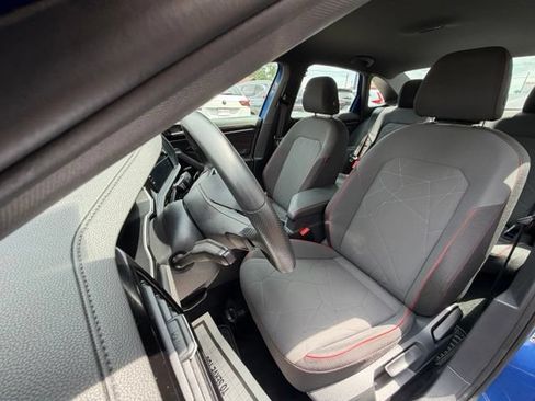 Used 2024 Volkswagen Jetta GLI 40th Anniversary Edition FWD image 10