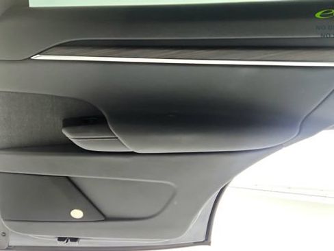 Used 2022 Tesla Model X AWD/4WD image 40