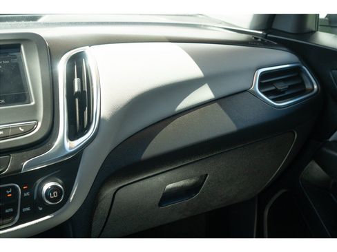 Used 2024 Chevrolet Equinox LT FWD image 9