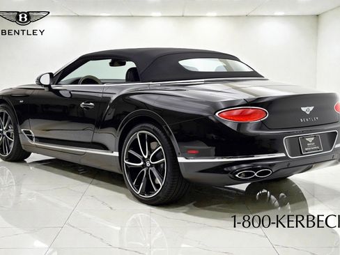 Used 2021 Bentley Continental GT image 16