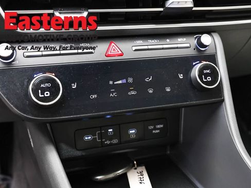 Used 2025 Hyundai Sonata SEL FWD image 21