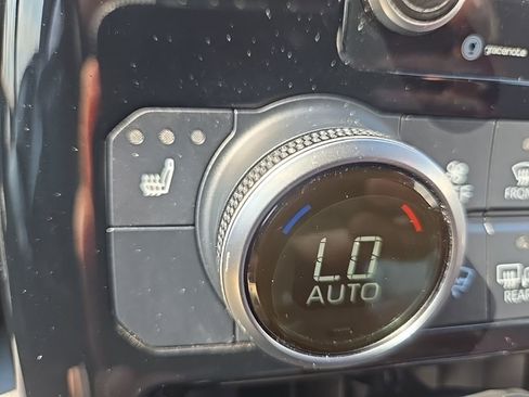 Used 2022 Toyota Highlander XSE image 20