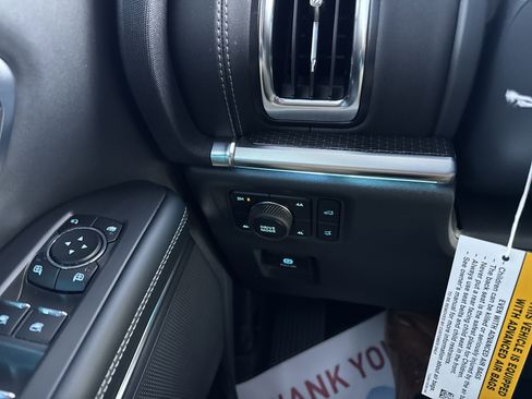 New 2025 Ford Expedition Platinum w/ Stealth Performance Package image 32