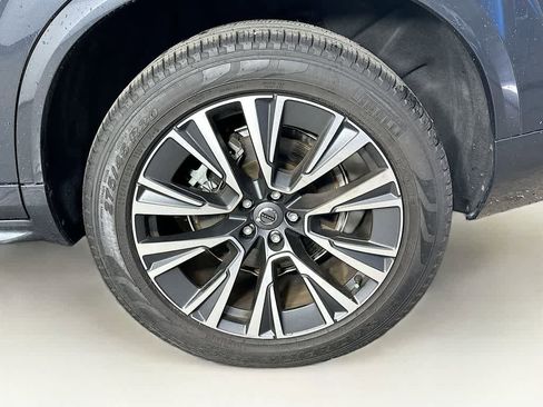 Used 2022 Volvo XC90 T5 Momentum w/ Advanced Package FWD image 7