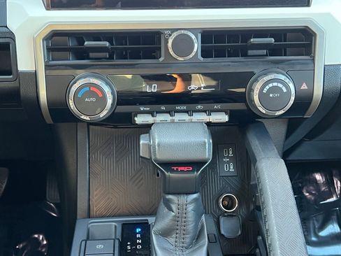 Used 2024 Toyota Tacoma TRD Off-Road AWD/4WD image 32