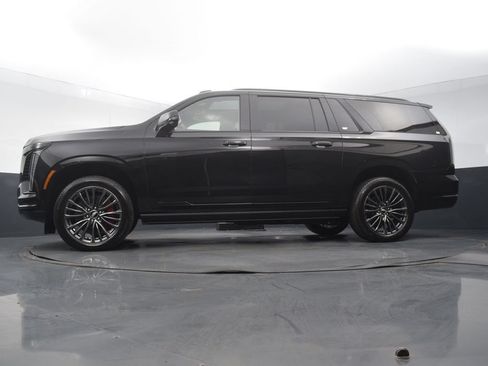 Used 2026 Cadillac Escalade ESV Platinum Sport w/ LPO, Floor Liner Package AWD/4WD image 50