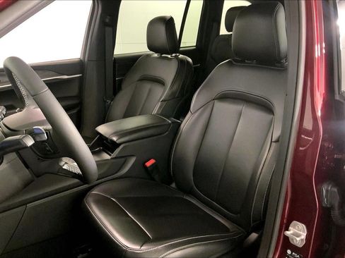 Used 2025 Jeep Grand Cherokee Limited AWD/4WD image 22