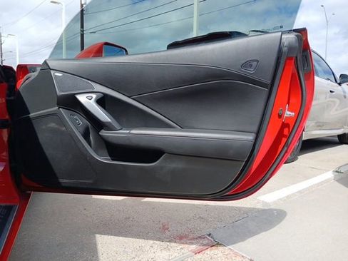 Used 2016 Chevrolet Corvette Stingray Coupe image 11