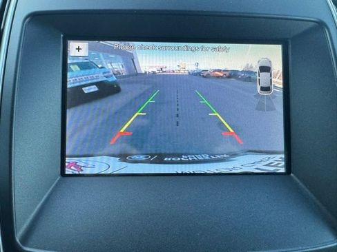 Used 2019 Ford Edge SEL w/ Equipment Group 201A image 4