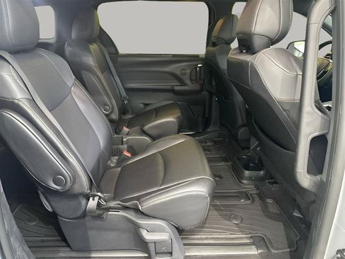 Used 2023 Toyota Sienna XLE Woodland Edition AWD/4WD image 24