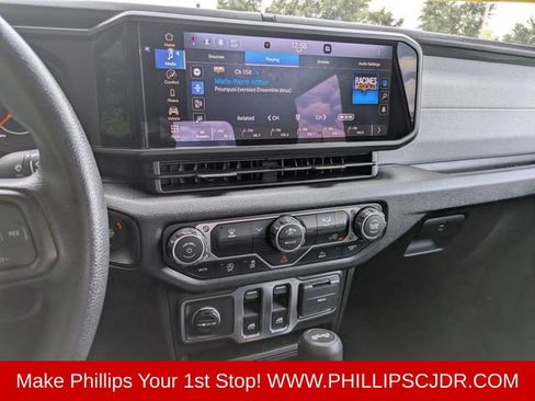 Certified 2025 Jeep Wrangler Sport AWD/4WD image 16