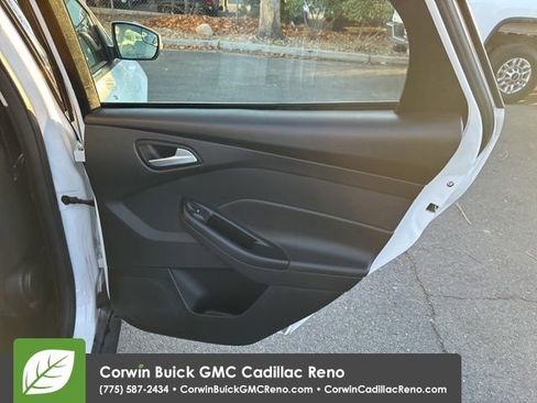 Used 2017 Ford Focus SE image 26