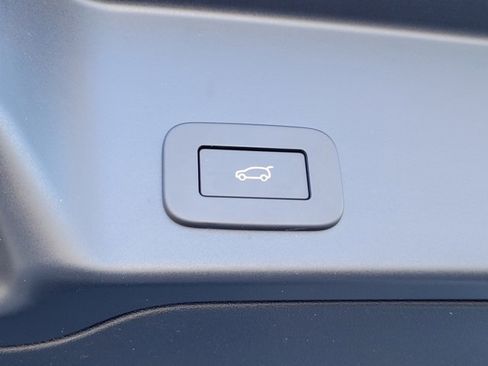 Used 2026 Land Rover Range Rover Evoque S image 13