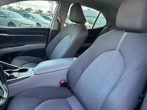 Used 2023 Toyota Camry LE FWD image 17