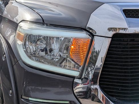 Used 2016 Toyota Tundra SR5 image 9