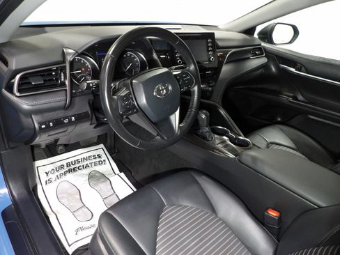 Used 2023 Toyota Camry SE FWD image 10