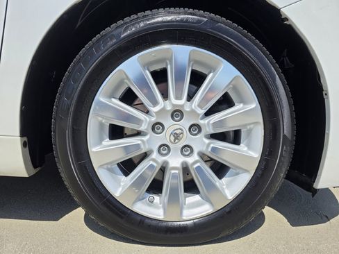 Used 2012 Toyota Sienna Limited w/ Premium Pkg FWD image 12