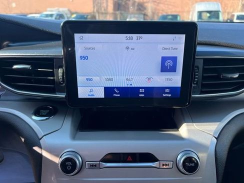 Used 2022 Ford Explorer XLT w/ Equipment Group 202A image 30